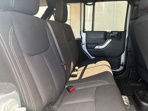 Used 2013 Jeep Wrangler Unlimited Sahara w/ Connectivity Group AWD/4WD image 20