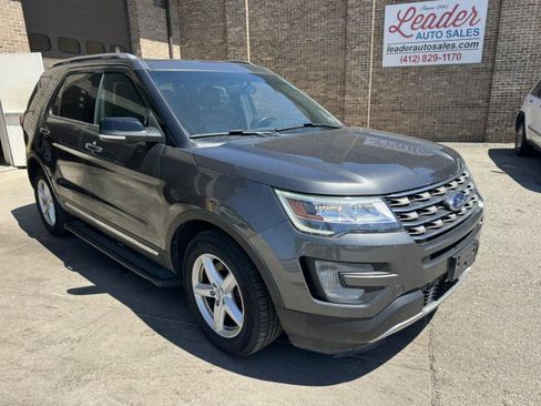 Used 2017 Ford Explorer XLT w/ Equipment Group 202A AWD/4WD image 1