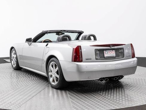 Used 2007 Cadillac XLR RWD image 7
