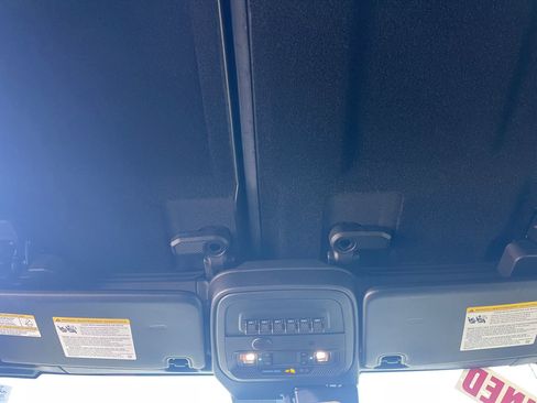 Used 2023 Ford Bronco Black Diamond image 19