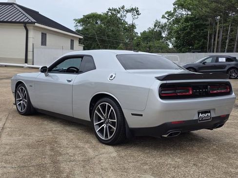 Used 2023 Dodge Challenger R/T RWD image 5