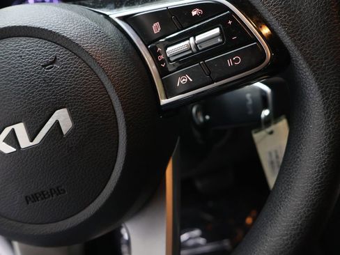 Used 2023 Kia Forte LXS w/ LXS Technology Package FWD image 20