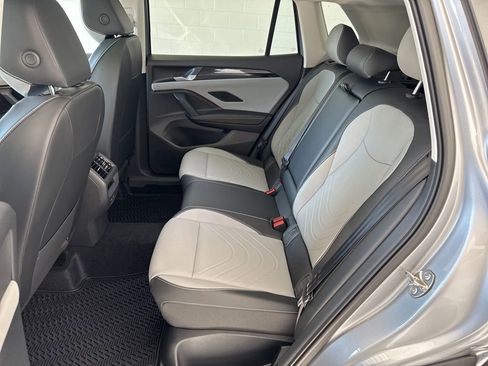 New 2026 Volkswagen Tiguan SE AWD/4WD image 17