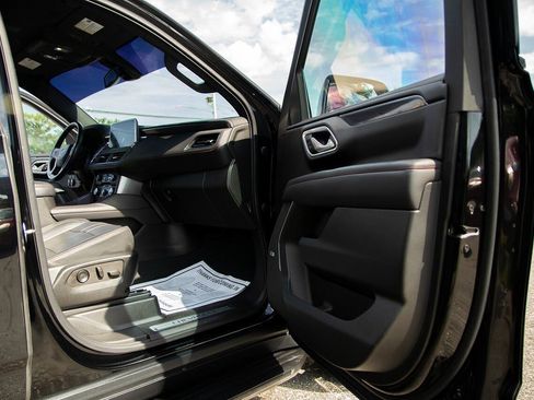Used 2021 Chevrolet Tahoe RST RWD image 14