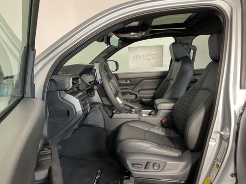 Used 2024 Toyota Tacoma 4x4 Double Cab image 15