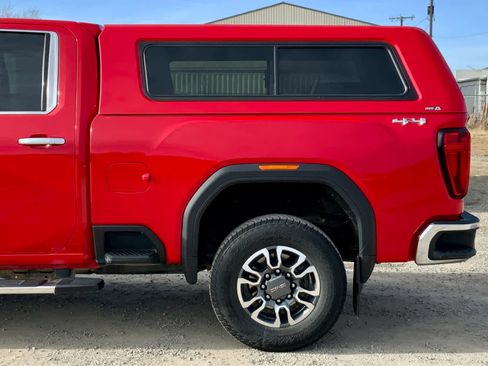 Used 2021 GMC Sierra 3500 SLT w/ SLT Convenience Package image 11