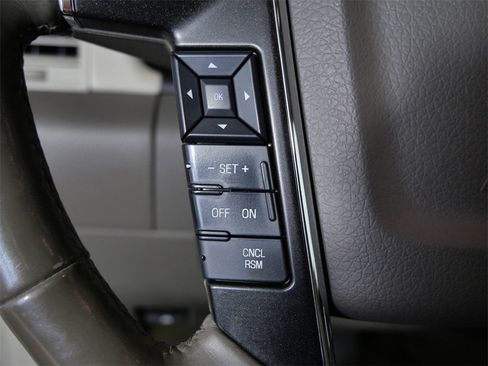 Used 2015 Lincoln Navigator 4WD image 24