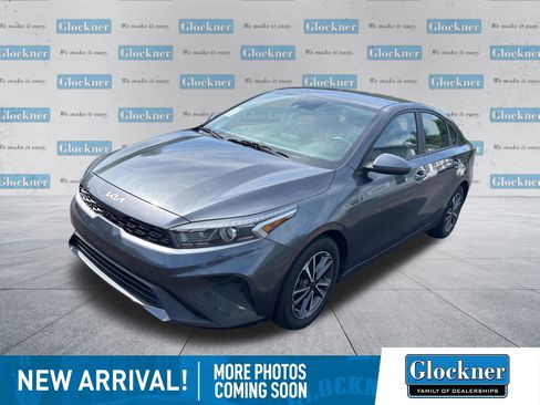 Used 2022 Kia Forte LXS FWD image 1
