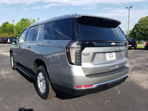 New 2026 Chevrolet Suburban LT w/ Comfort Package RWD image 4