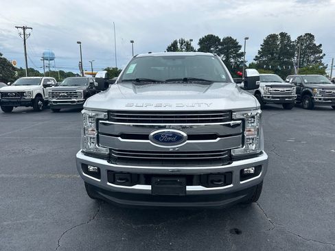 Used 2018 Ford F250 Lariat w/ Lariat Value Package AWD/4WD image 2