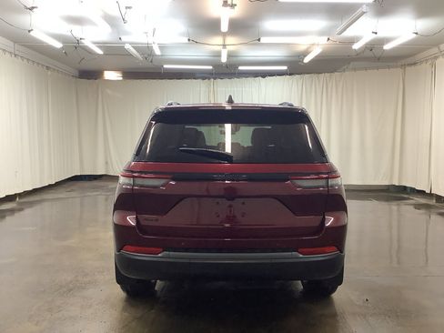 New 2026 Jeep Grand Cherokee Altitude AWD/4WD image 7