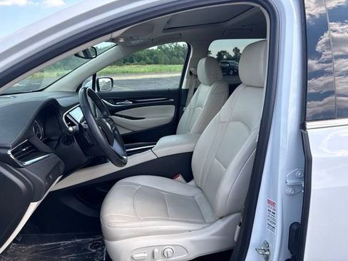 Used 2023 Buick Enclave Essence w/ Experience Buick Package FWD image 7