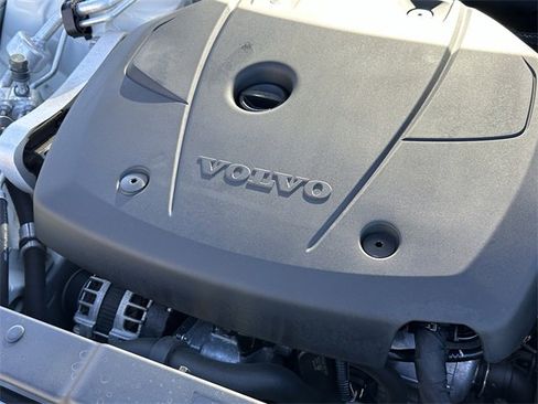 Used 2021 Volvo V60 T5 Cross Country w/ Climate Package image 31