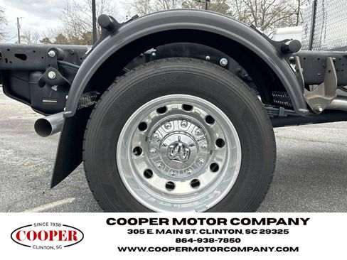 Used 2024 RAM 5500 SLT w/ Quick Order Package 2YG SLT image 19