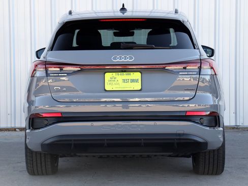 Used 2024 Audi Q4 e-tron Premium Plus w/ Premium Plus image 11