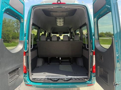 Used 2024 Mercedes-Benz Sprinter 2500 image 11