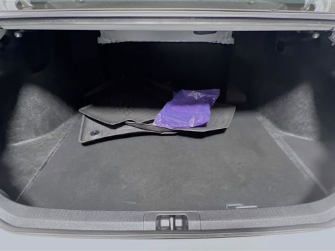 Used 2025 Toyota Camry LE w/ Convenience Package image 34