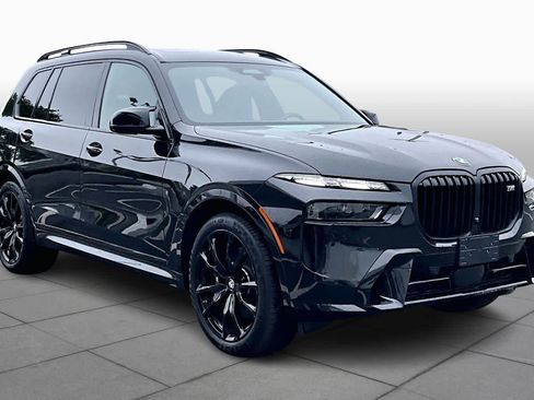 Used 2025 BMW X7 M60i image 3