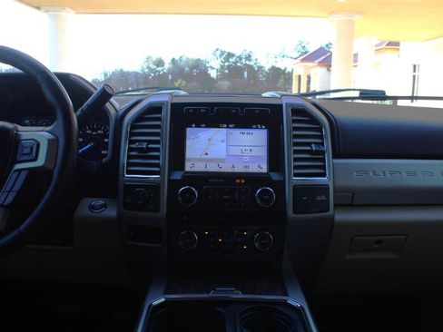 Used 2017 Ford F250 Lariat w/ Lariat Ultimate Package image 35