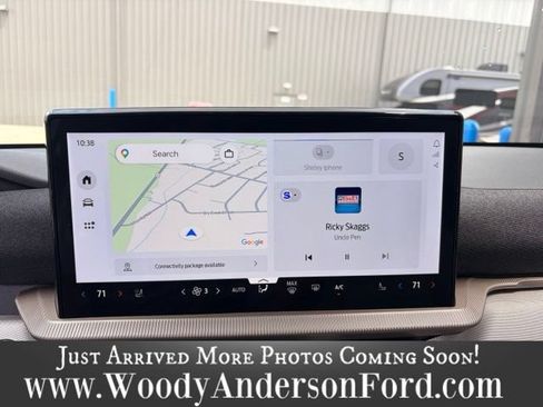Used 2025 Ford Explorer Active w/ Active Comfort Package AWD/4WD image 12