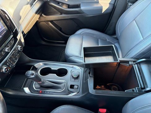 Used 2020 Chevrolet Traverse LT w/ LPO, 'HIT The Road' Package image 18