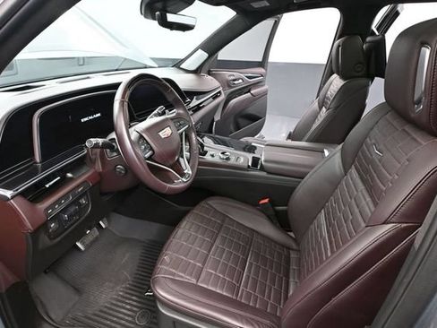 Used 2024 Cadillac Escalade V w/ LPO, ONYX Package AWD/4WD image 28