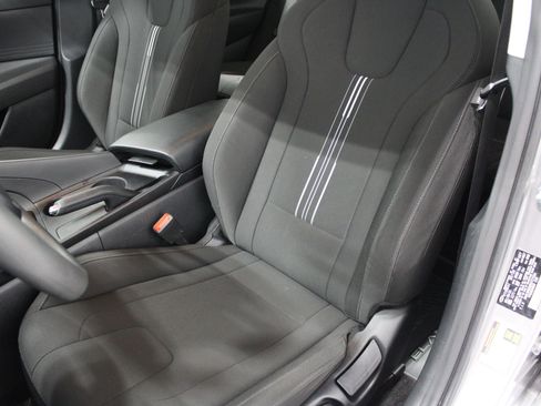 Used 2024 Hyundai Elantra SEL FWD image 14