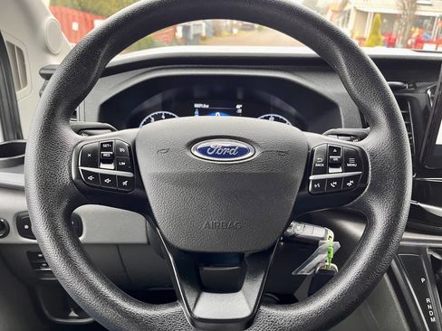 Used 2023 Ford Transit 350 XLT image 9