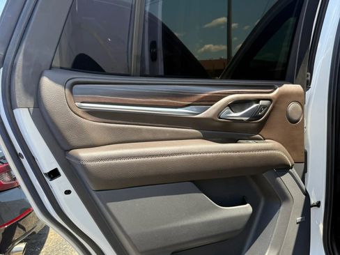 Used 2021 GMC Yukon Denali w/ Denali Ultimate Package AWD/4WD image 18