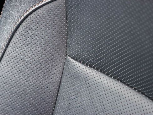 Used 2018 Toyota Highlander Limited image 25