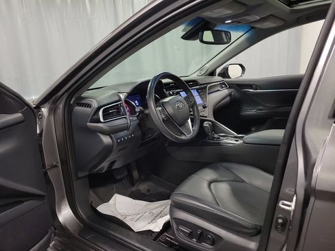 Used 2018 Toyota Camry XSE w/ Driver Assist Package FWD image 12