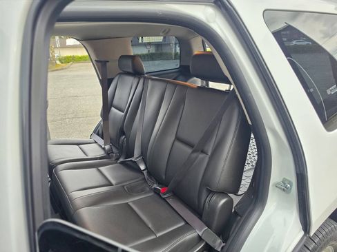 Used 2009 Chevrolet Tahoe LS w/ Skid Plate Package AWD/4WD image 11