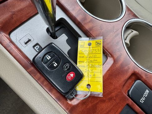 Used 2010 Toyota Highlander Limited image 17