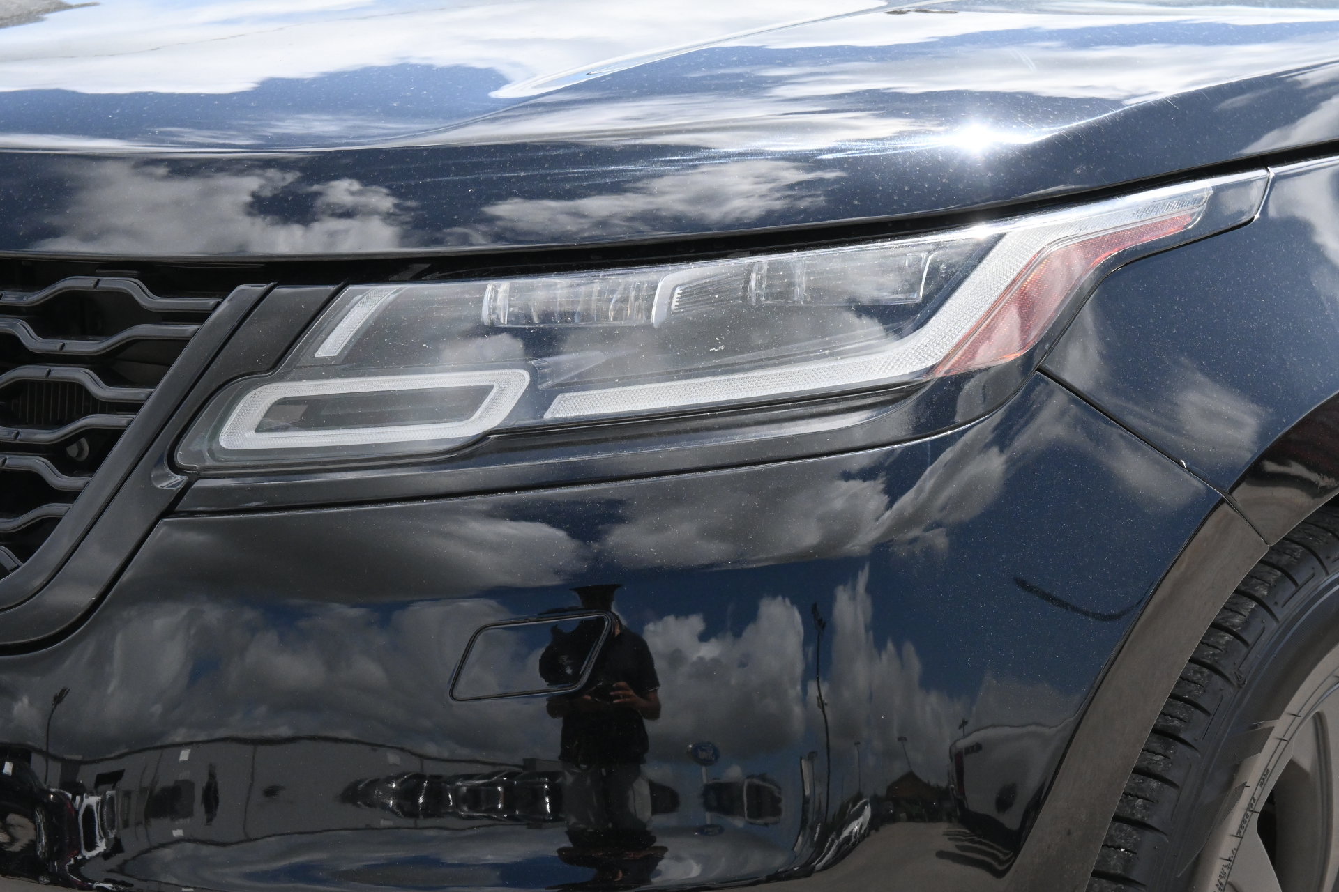 Used 2020 Land Rover Range Rover Velar S AWD/4WD image 27
