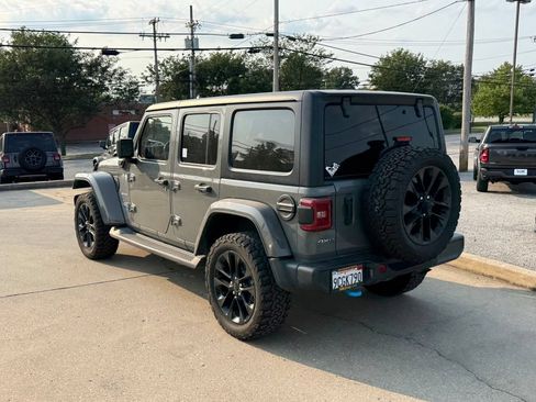 Used 2022 Jeep Wrangler Unlimited Sahara AWD/4WD image 8