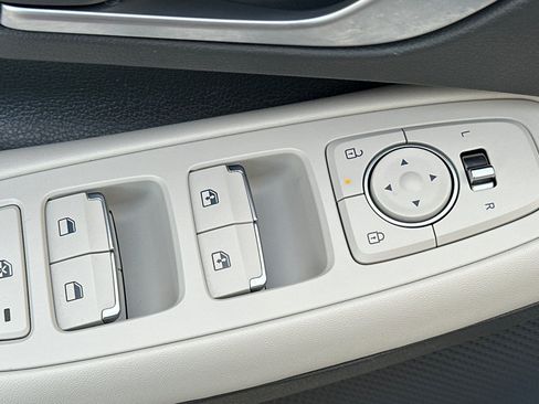 Used 2025 Hyundai Sonata SEL image 12