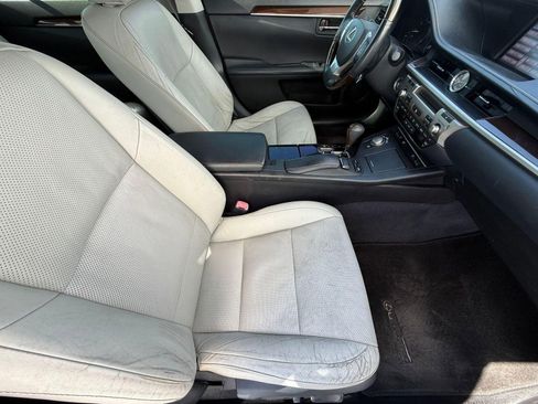 Used 2013 Lexus ES 350 w/ Luxury Pkg image 35