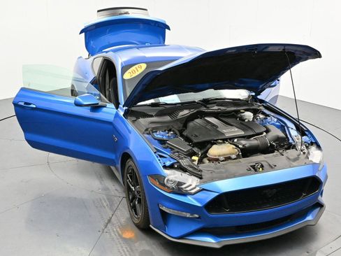 Used 2019 Ford Mustang GT image 34