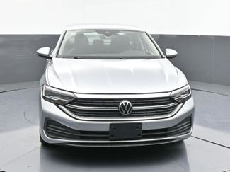 Used 2024 Volkswagen Jetta SE video 2