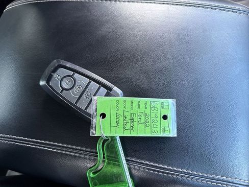 Used 2022 Ford Explorer Limited w/ Equipment Group 301A image 29