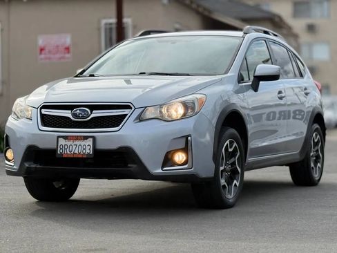 Used 2017 Subaru Crosstrek 2.0i Premium image 6