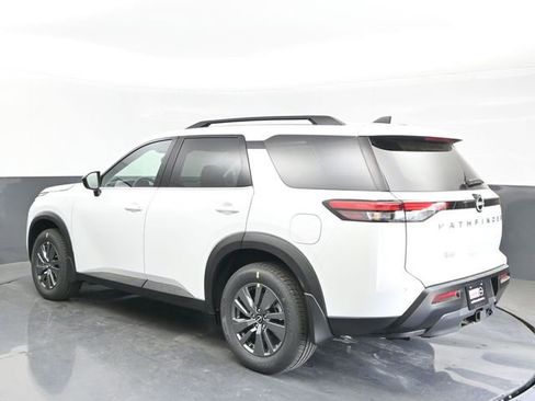 New 2026 Nissan Pathfinder SV w/ SV Premium Package FWD image 3