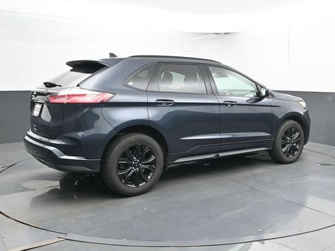 Used 2023 Ford Edge SE w/ Black Appearance Package AWD/4WD image 2