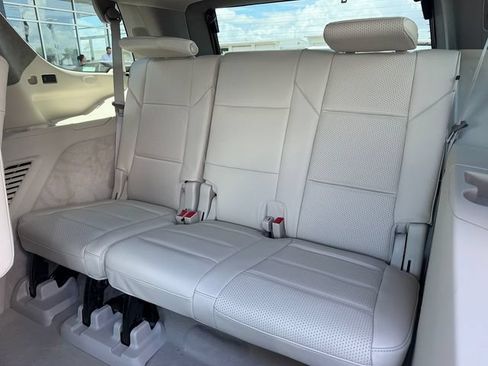 New 2026 Cadillac Escalade Platinum Sport w/ LPO, ONYX Package AWD/4WD image 9