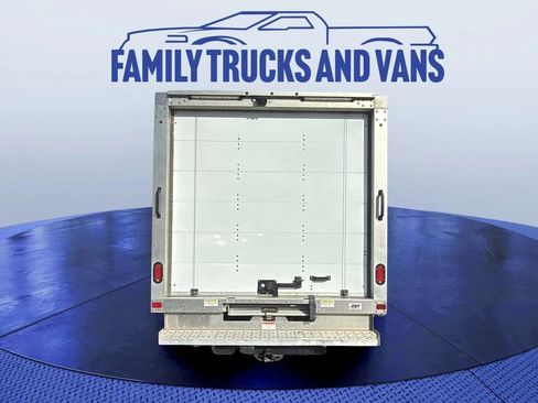 Used 2018 Ford Transit 350 image 4