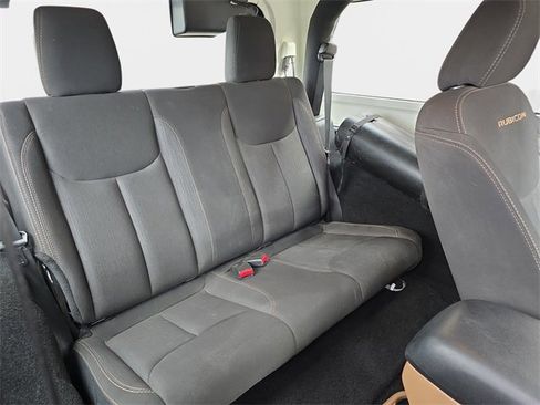 Used 2015 Jeep Wrangler Rubicon w/ Power Convenience Group image 13