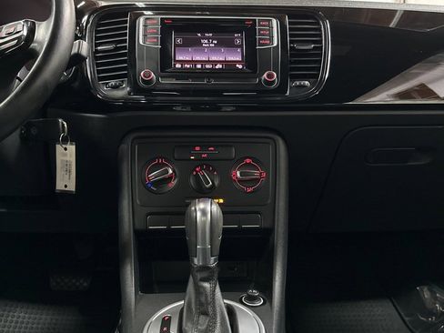 Used 2018 Volkswagen Beetle 2.0T S image 24