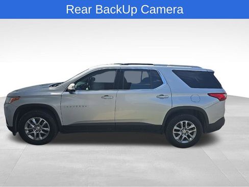 Used 2018 Chevrolet Traverse LT image 2
