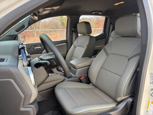 New 2026 Chevrolet Colorado ZR2 image 28