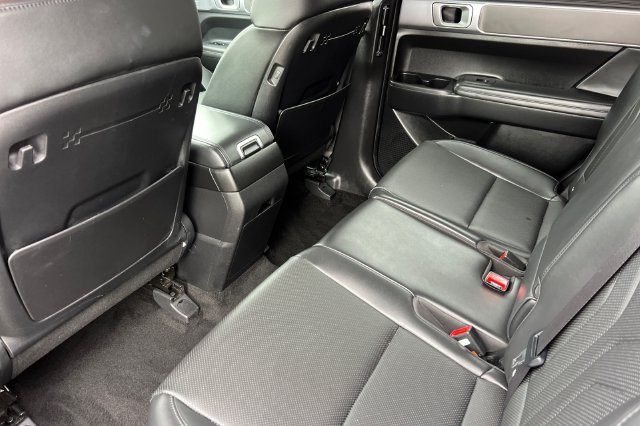 Used 2025 Hyundai Santa Fe SEL AWD/4WD image 15